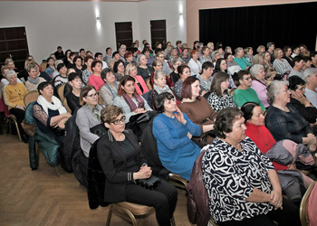 Zdjęcie przedstawia uczestników Dnia Kobiet