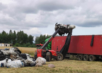 zdjęcie przedstawia wywóz odpadów