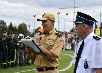 zdjęcie przedstawia uczestników zawodów 