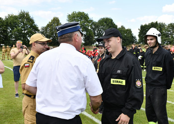 zdjęcie przedstawia uczestników zawodów 