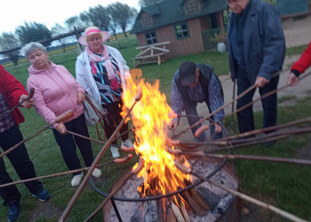 Zdjęcie przedstawia uczestników Klubu Seniora