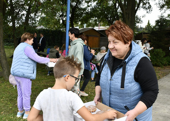 Zdjęcie przedstawia uczestników spotkania