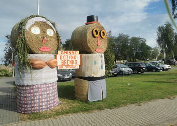 tradycyjne baby dożynkowe ze słomy