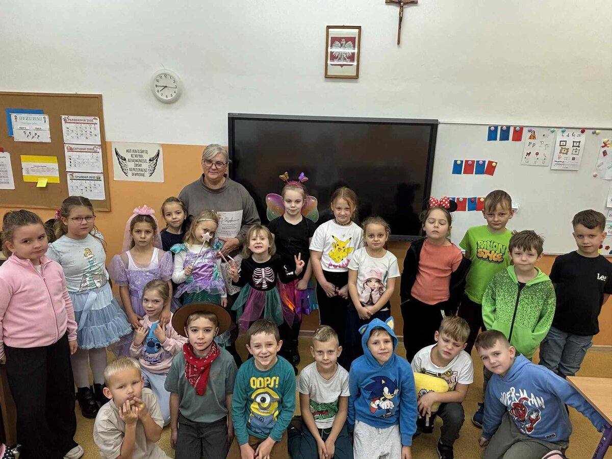 Zdjęcie przedstawia uczestników.